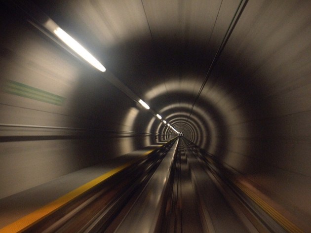 Speedy_Tunnel_Wallpaper_4a0p3